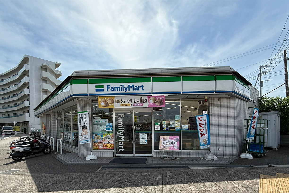 ファミリーマートコットンハーバー店 徒歩約1分(約10m)